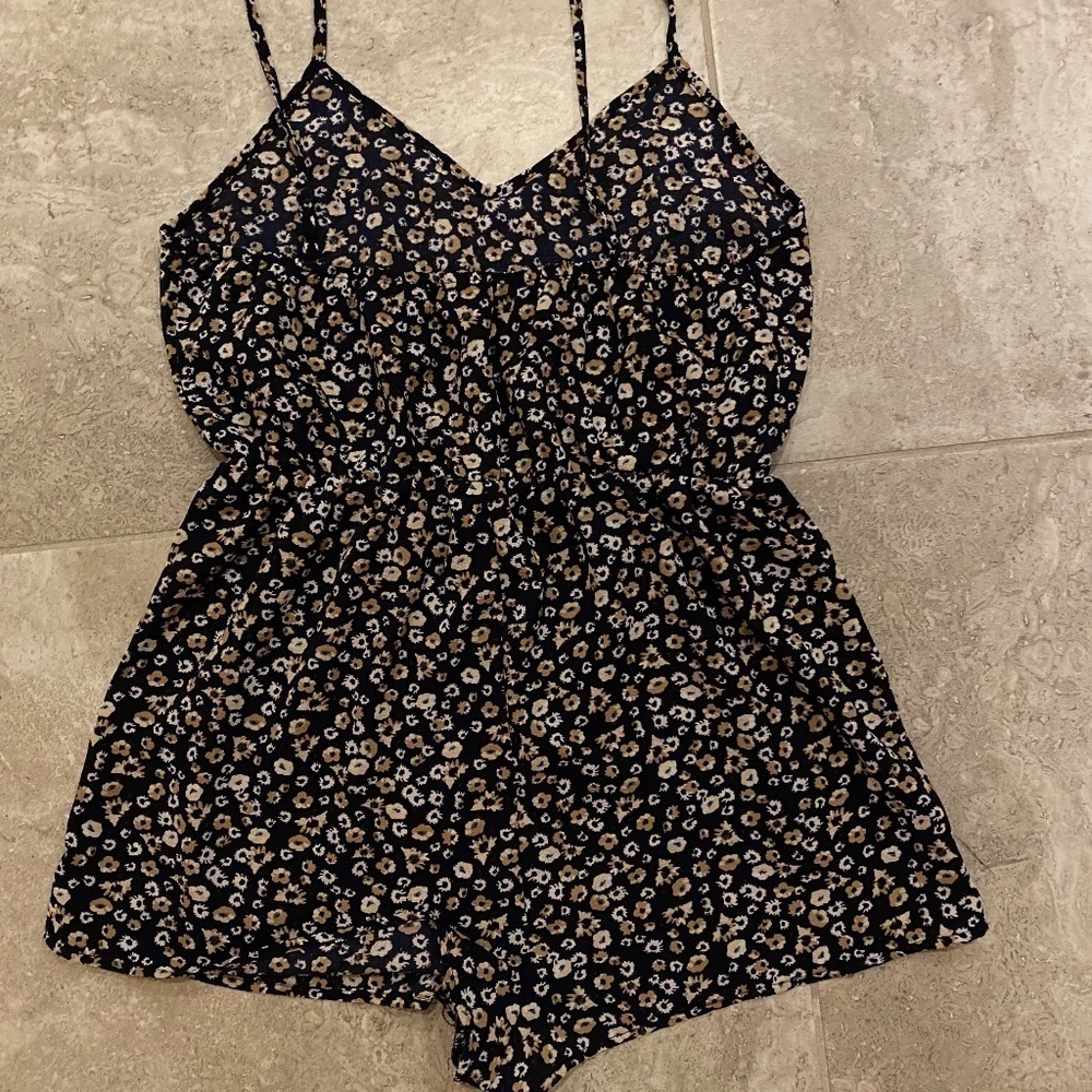 🎉Navy Blue Floral SHEIN Romper - Size Medium (Fits Small) w/ Adjustable Straps